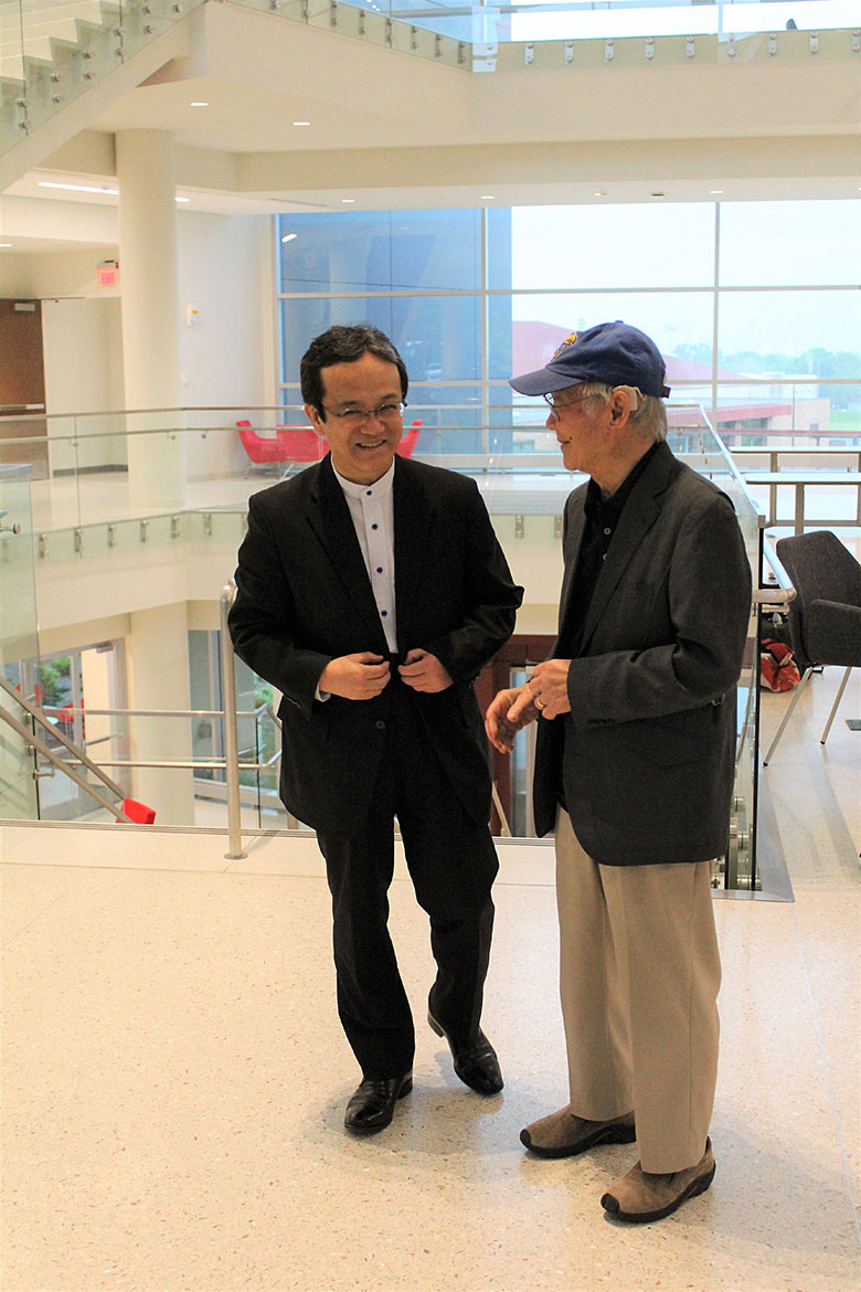 Dr. Ueda and Dr. Kuwana laugh about old times at KU